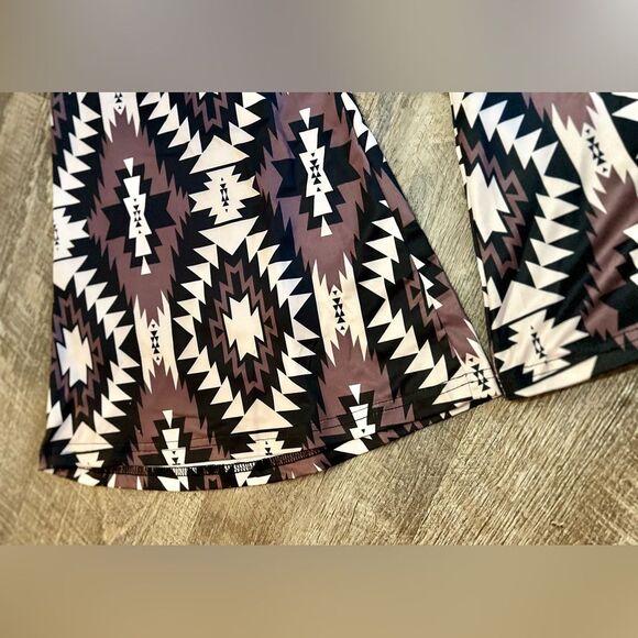 NWT Boho Aztec Flare Pants High Waist Bell Bottoms Festival Retro M - Picture 3 of 6